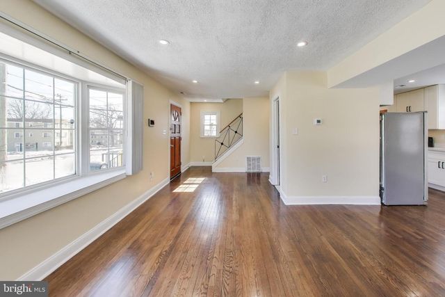 6904 RIGGS RD, Hyattsville, MD 20783