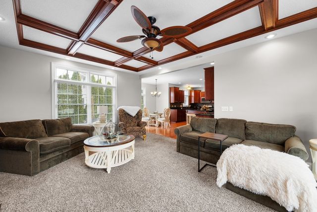 4220 E 48TH Street, Davenport, IA 52807