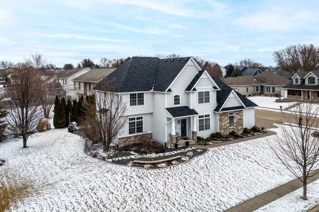 4220 E 48TH Street, Davenport, IA 52807