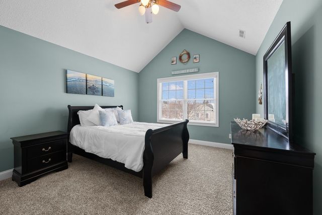 4220 E 48TH Street, Davenport, IA 52807