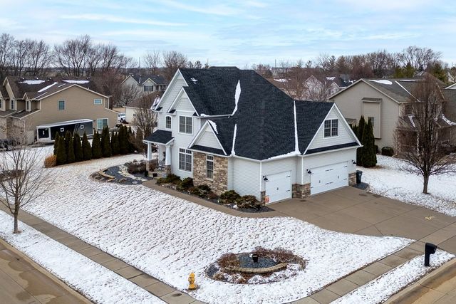 4220 E 48TH Street, Davenport, IA 52807