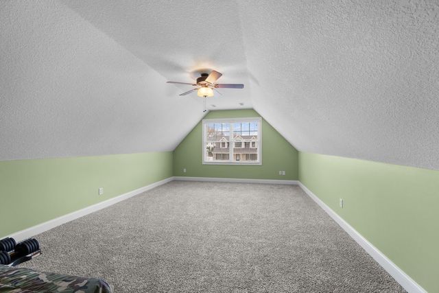 4220 E 48TH Street, Davenport, IA 52807