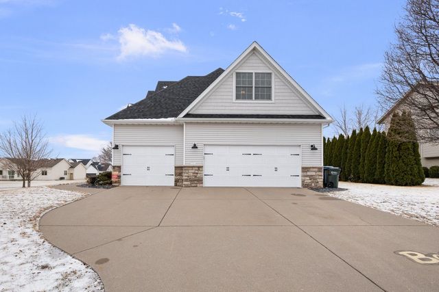 4220 E 48TH Street, Davenport, IA 52807