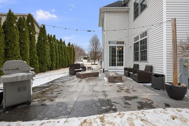 4220 E 48TH Street, Davenport, IA 52807