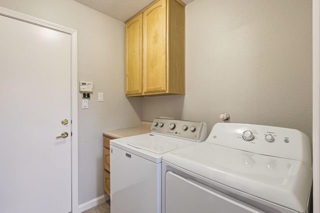 2287 Stallion Street SW, Los Lunas, NM 87031