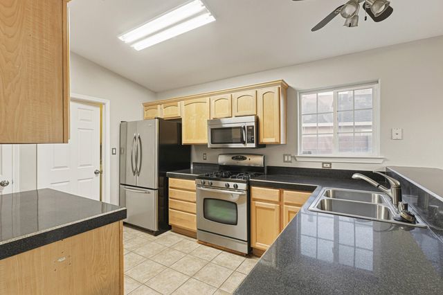 2287 Stallion Street SW, Los Lunas, NM 87031