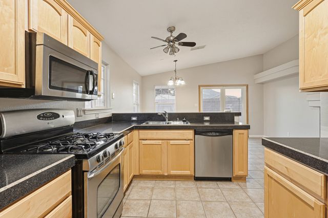 2287 Stallion Street SW, Los Lunas, NM 87031