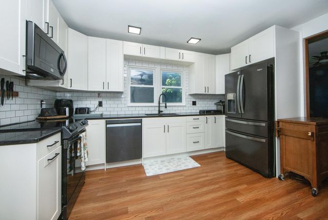 2713 Center Street, Cedar Falls, IA 50613
