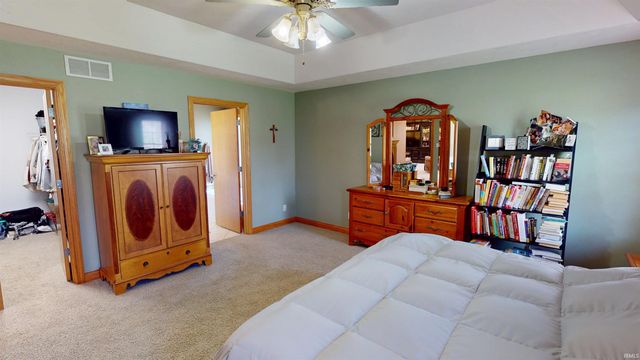 669 E 300 N, Jasper, IN 47546