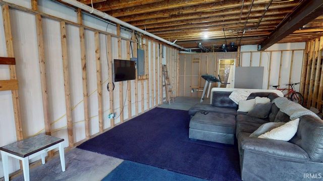 669 E 300 N, Jasper, IN 47546