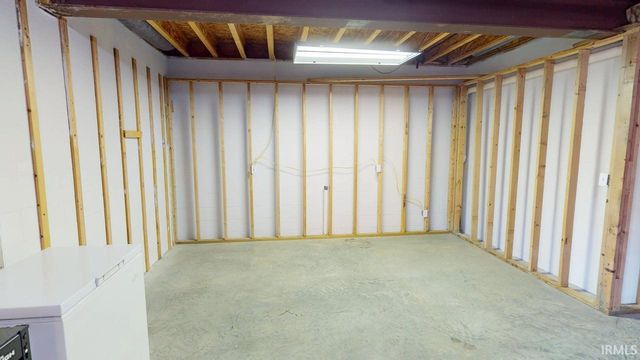 669 E 300 N, Jasper, IN 47546