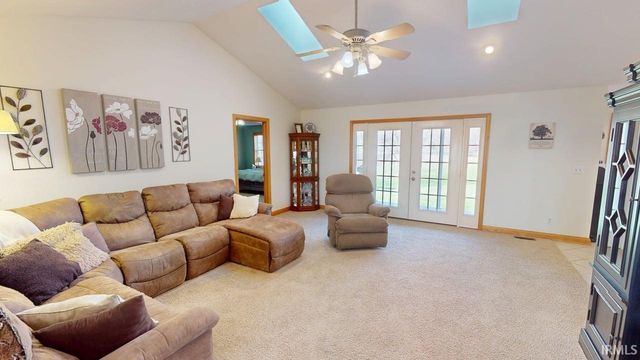 669 E 300 N, Jasper, IN 47546