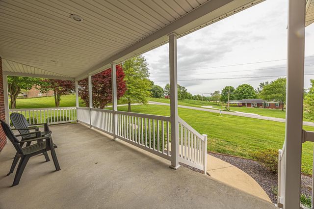 669 E 300 N, Jasper, IN 47546