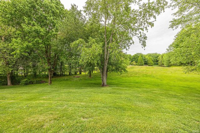 669 E 300 N, Jasper, IN 47546