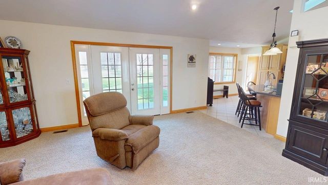 669 E 300 N, Jasper, IN 47546