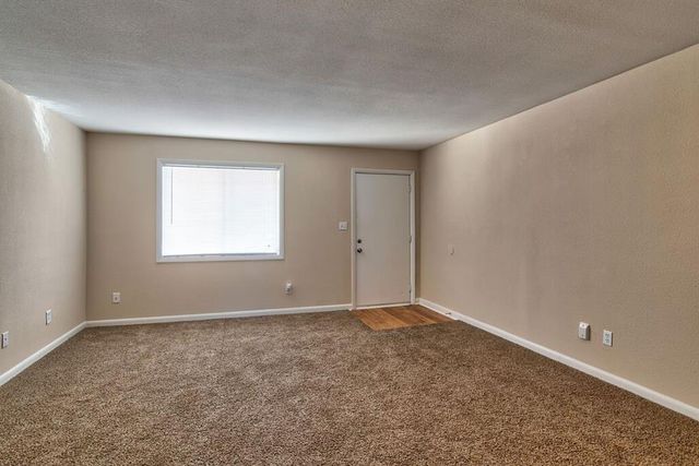 300 Hurt Road 1402, Smyrna, GA 30082