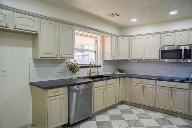 4304 NW 60th Street, Oklahoma City, OK 73112