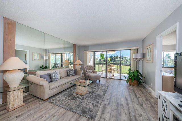 5724 PUERTA DEL SOL BOULEVARD S 248, St Petersburg, FL 33715