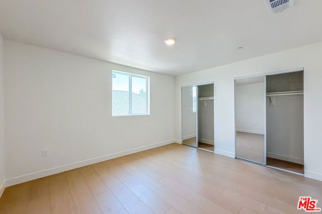 732 E 52nd Street, Los Angeles, CA 90011