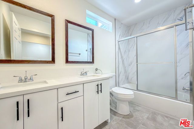 732 E 52nd Street, Los Angeles, CA 90011