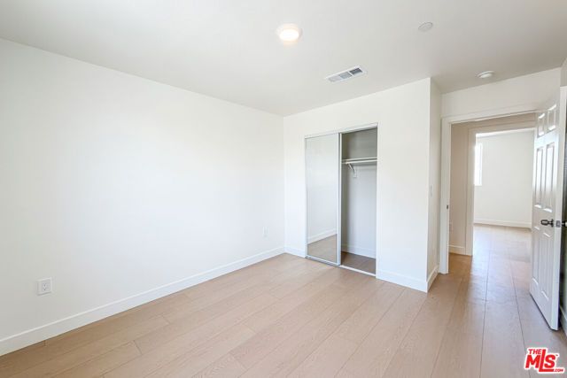 732 E 52nd Street, Los Angeles, CA 90011