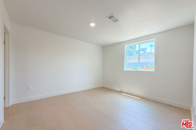 732 E 52nd Street, Los Angeles, CA 90011