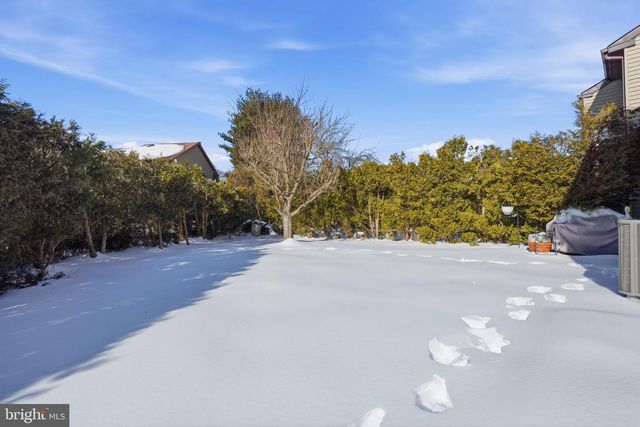 710 TROWBRIDGE DR, Southampton, PA 18966