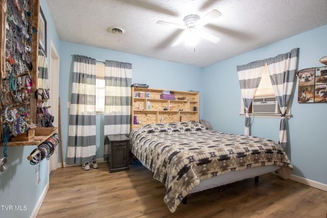 19201 Moulin Street, Abingdon, VA 24210