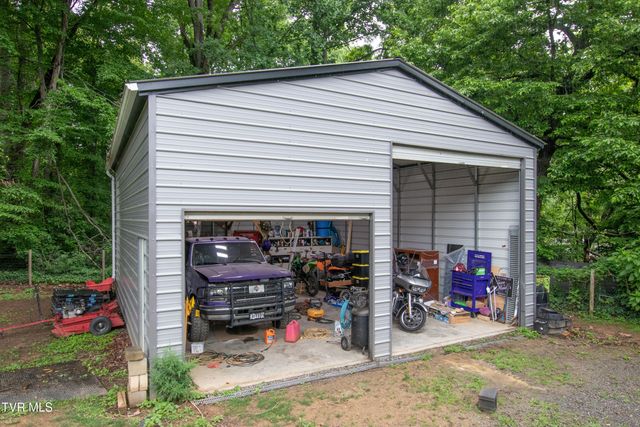 19201 Moulin Street, Abingdon, VA 24210