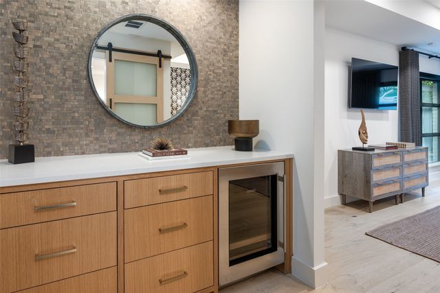 10652 Les Jardins Drive, Dallas, TX 75229