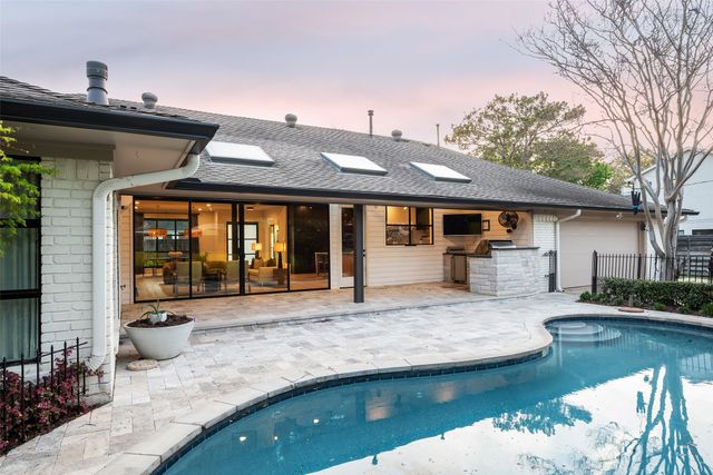 10652 Les Jardins Drive, Dallas, TX 75229