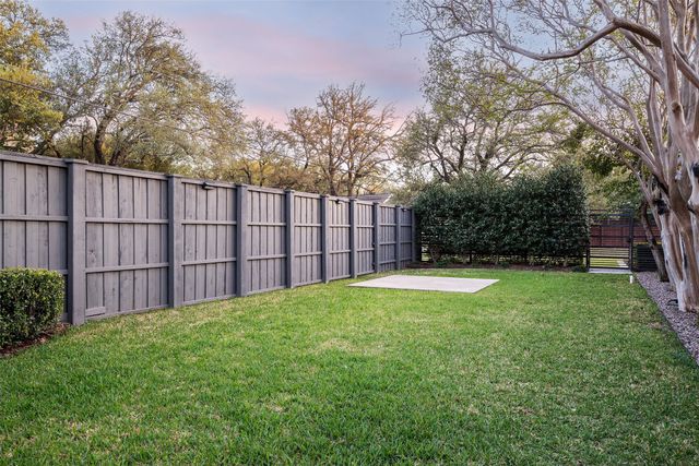 10652 Les Jardins Drive, Dallas, TX 75229