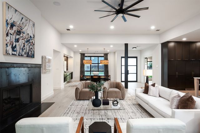 10652 Les Jardins Drive, Dallas, TX 75229