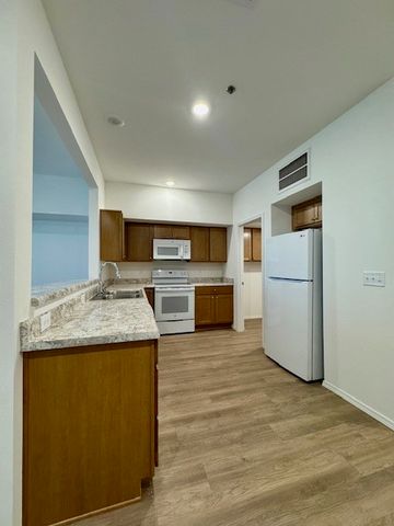 2801 W Mockingbird Lane, Rogers, AR 72756