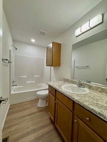 2801 W Mockingbird Lane, Rogers, AR 72756