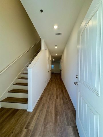 2801 W Mockingbird Lane, Rogers, AR 72756