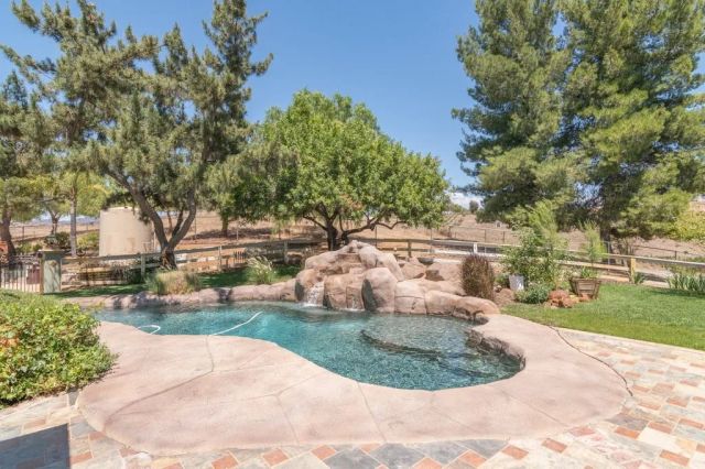 37890 Normandy, Winchester, CA 92596