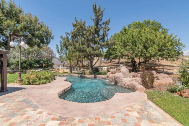 37890 Normandy, Winchester, CA 92596