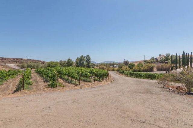 37890 Normandy, Winchester, CA 92596
