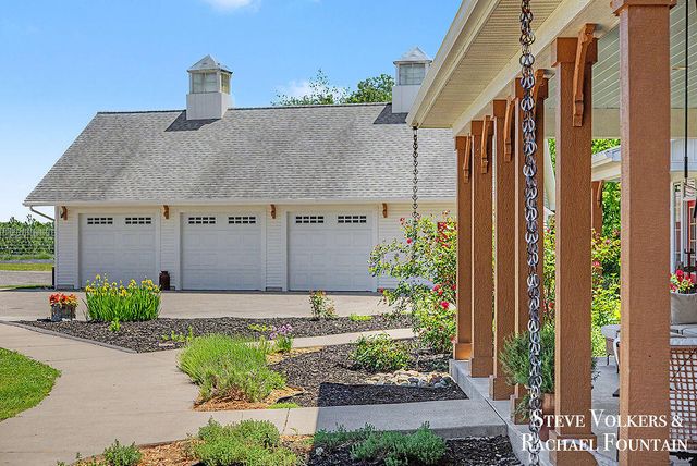 464 Stanton Farms Drive, Caledonia, MI 49316