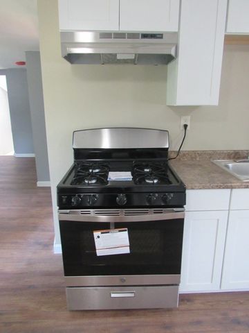 27 Maple St 2, Millbury, MA 01527