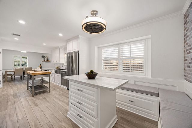 10106 Inwood Drive, Houston, TX 77042