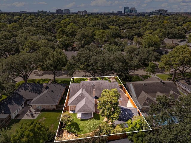 10106 Inwood Drive, Houston, TX 77042