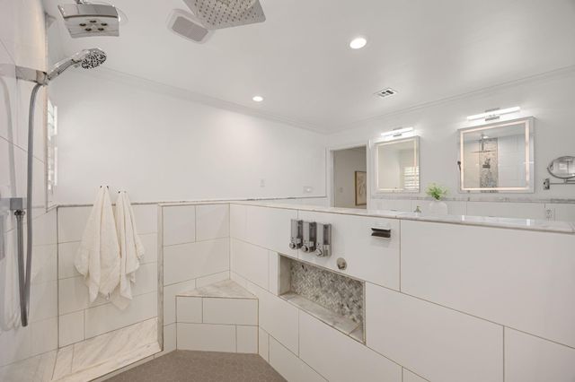 10106 Inwood Drive, Houston, TX 77042