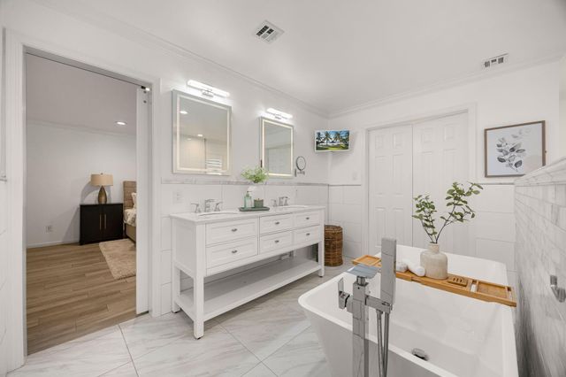 10106 Inwood Drive, Houston, TX 77042