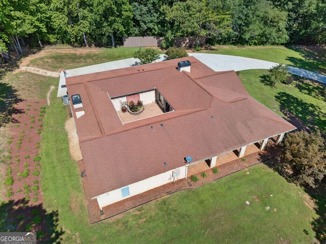 1583 Hickory Flat Road, Gillsville, GA 30543