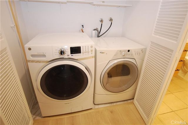 6820 Remmet, Canoga Park, CA 91303