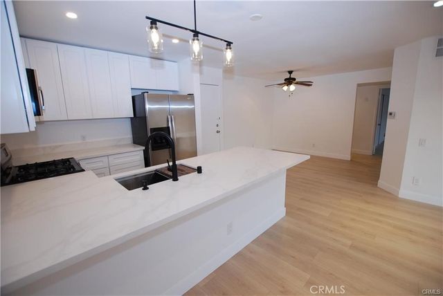 6820 Remmet, Canoga Park, CA 91303