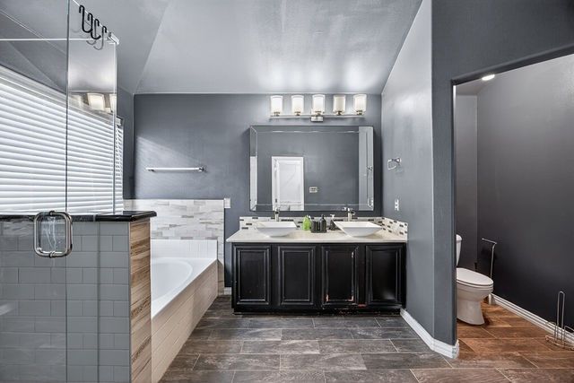 2720 Furlong Drive, Grand Prairie, TX 75051