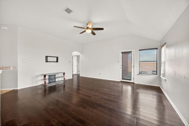 2720 Furlong Drive, Grand Prairie, TX 75051